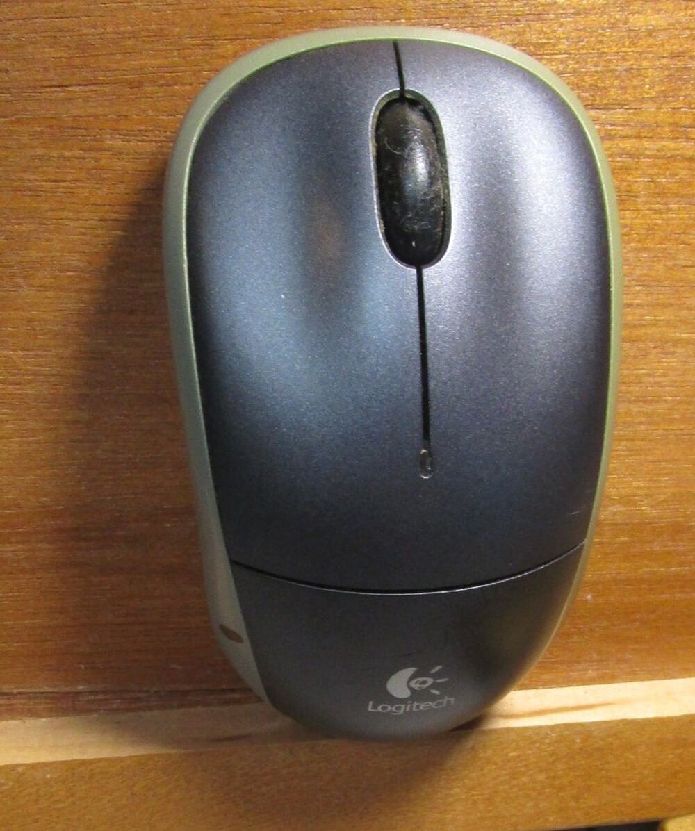 Logitech Wireless Mouse Model M215 Optical Movement Black and Gray NO DONGLE